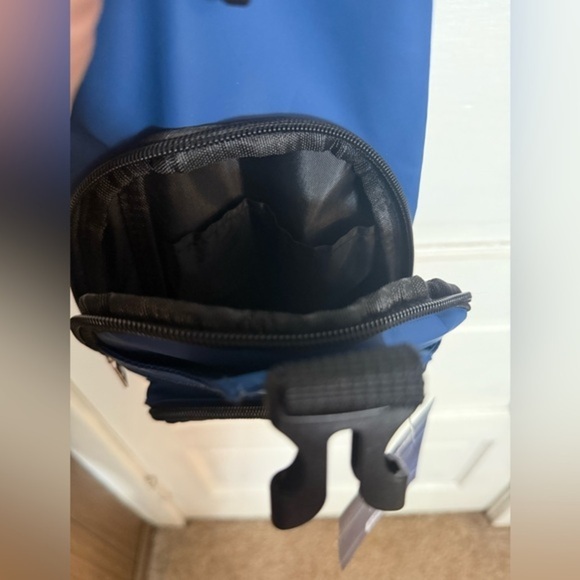 Navy Blue Sling Backpack Crossbody Bag with Multiple Zippered Compartments NWT - Picture 5 of 7